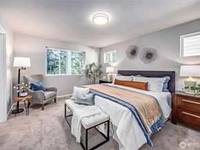 266 NE Shadowhawk Lane, Bremerton WA 98311