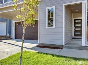 266 NE Shadowhawk Lane, Bremerton WA 98311