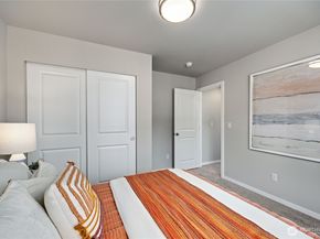 266 NE Shadowhawk Lane, Bremerton WA 98311