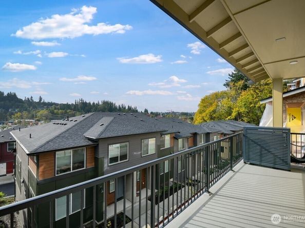 13211 NE 127th Way A, Kirkland WA 98034