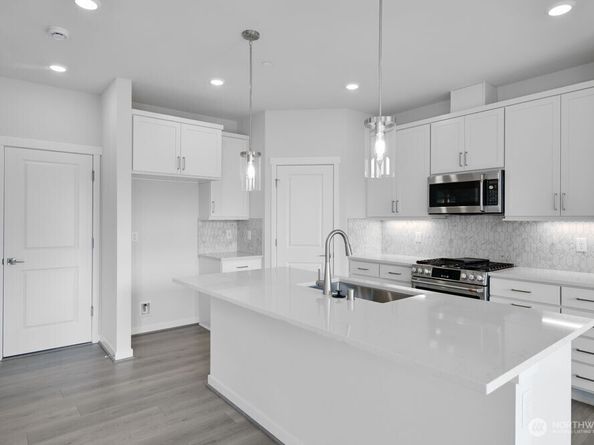 13211 NE 127th Way A, Kirkland WA 98034