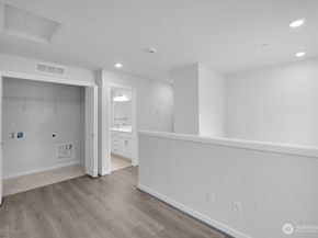 13211 NE 127th Way A, Kirkland WA 98034