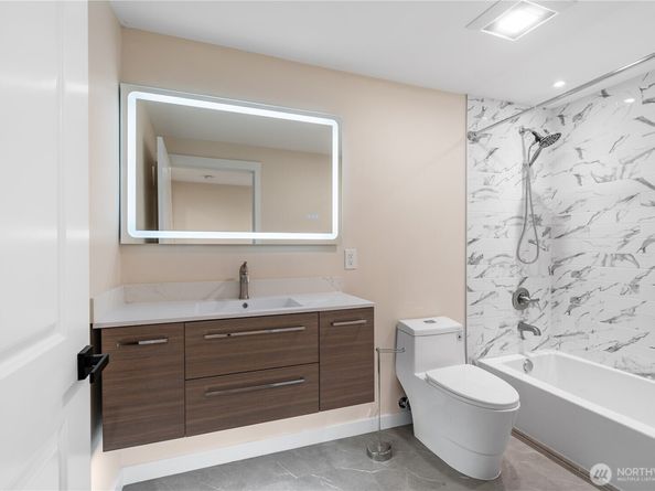 8248 126th Avenue NE C101, Kirkland WA 98033