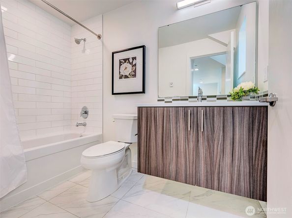 1536 17th Avenue S A, Seattle WA 98144