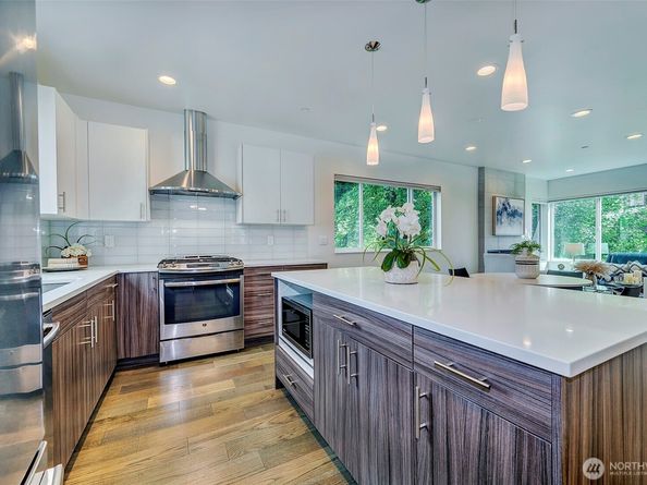 1536 17th Avenue S A, Seattle WA 98144