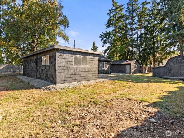 817 SW 356th Street, Federal Way WA 98023