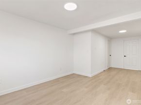 817 SW 356th Street, Federal Way WA 98023