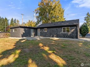 817 SW 356th Street, Federal Way WA 98023