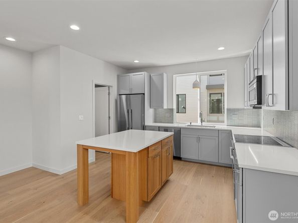 4521 B Bagley Avenue N, Seattle WA 98103