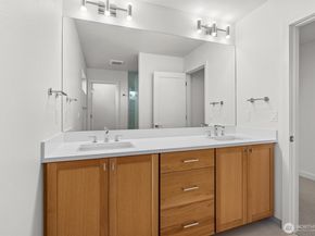 4521 B Bagley Avenue N, Seattle WA 98103