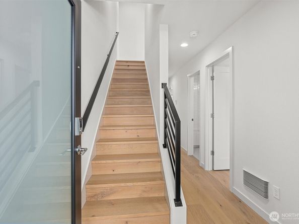 4521 B Bagley Avenue N, Seattle WA 98103