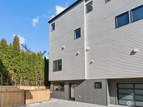 4521 B Bagley Avenue N, Seattle WA 98103