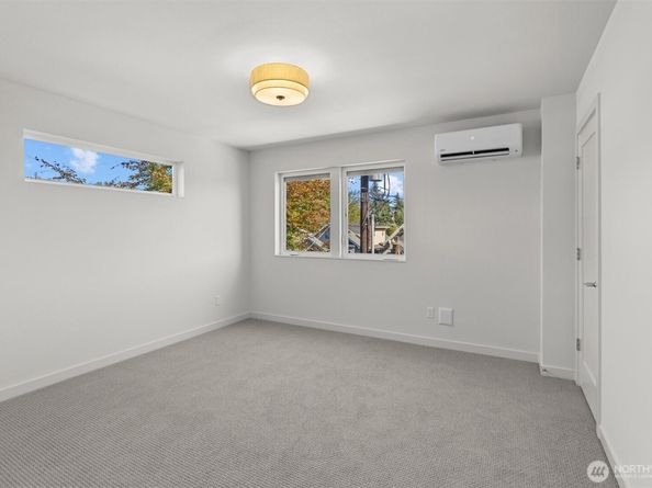 4521 B Bagley Avenue N, Seattle WA 98103