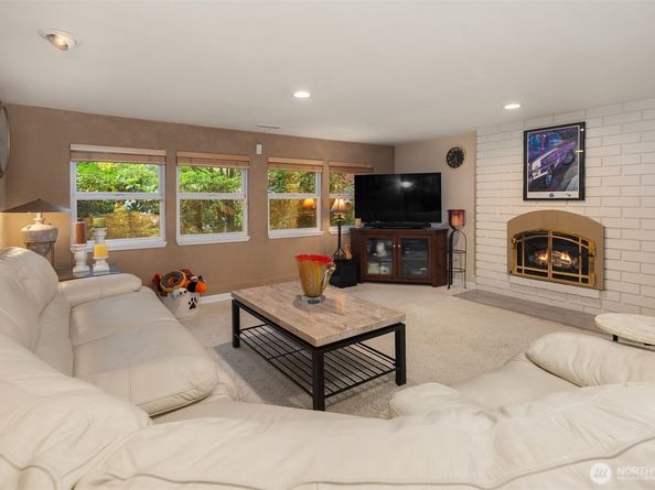 1616 175th Place SE, Bothell WA 98012