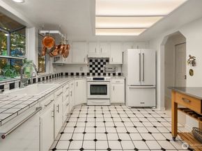 1616 175th Place SE, Bothell WA 98012