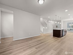 7027 Rainier Drive C, Everett WA 98203