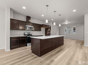 7027 Rainier Drive C, Everett WA 98203