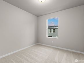 7027 Rainier Drive C, Everett WA 98203