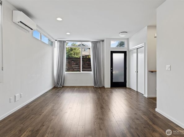 6917 Carleton Ave S B, Seattle WA 98108