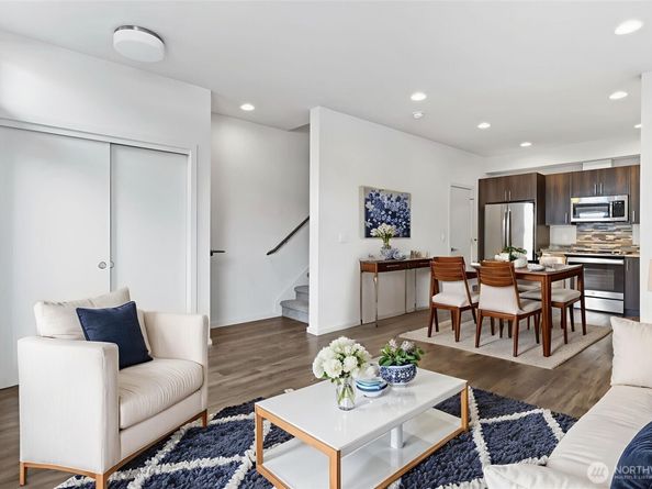 6917 Carleton Ave S B, Seattle WA 98108