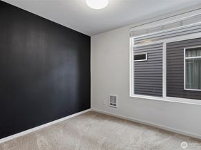 6917 Carleton Ave S B, Seattle WA 98108