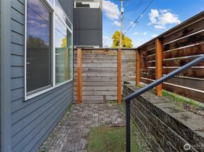 6917 Carleton Ave S B, Seattle WA 98108