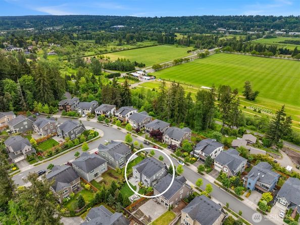 11862 155th Avenue NE, Redmond WA 98052