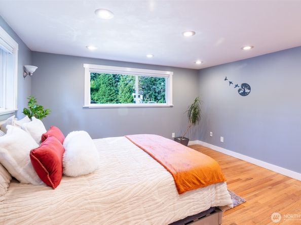 303 NW 203rd Street, Shoreline WA 98177