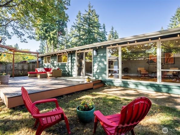 303 NW 203rd Street, Shoreline WA 98177