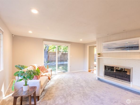 303 NW 203rd Street, Shoreline WA 98177