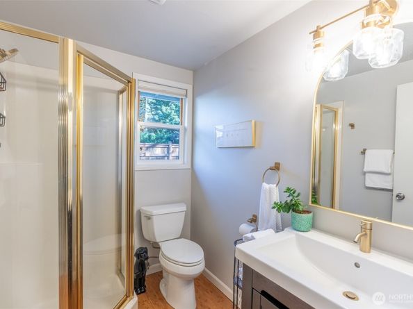 303 NW 203rd Street, Shoreline WA 98177