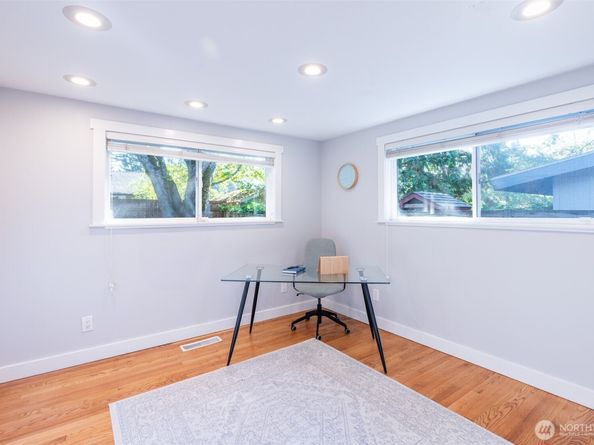 303 NW 203rd Street, Shoreline WA 98177