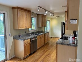 16603 SE 16th Street, Bellevue WA 98008