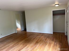 16603 SE 16th Street, Bellevue WA 98008