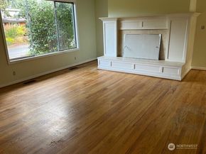 16603 SE 16th Street, Bellevue WA 98008