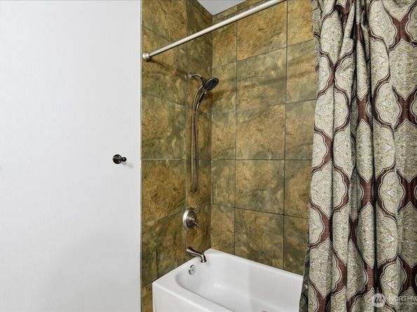 300 110th Avenue NE 412, Bellevue WA 98004