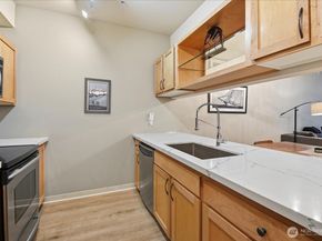 300 110th Avenue NE 412, Bellevue WA 98004