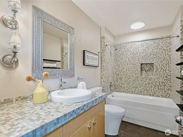 11121 NE 91ST Lane, Kirkland WA 98033