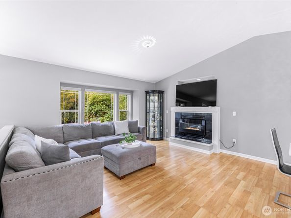 3205 200th Place SW, Lynnwood WA 98036