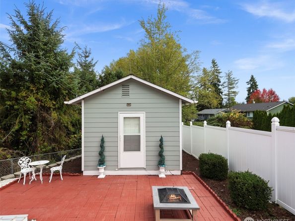 3205 200th Place SW, Lynnwood WA 98036