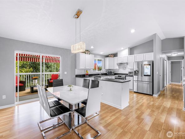 3205 200th Place SW, Lynnwood WA 98036