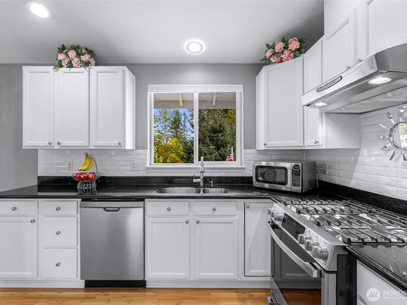 3205 200th Place SW, Lynnwood WA 98036