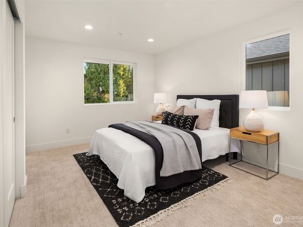 10172 NE 113th Place, Kirkland WA 98033