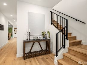 10172 NE 113th Place, Kirkland WA 98033