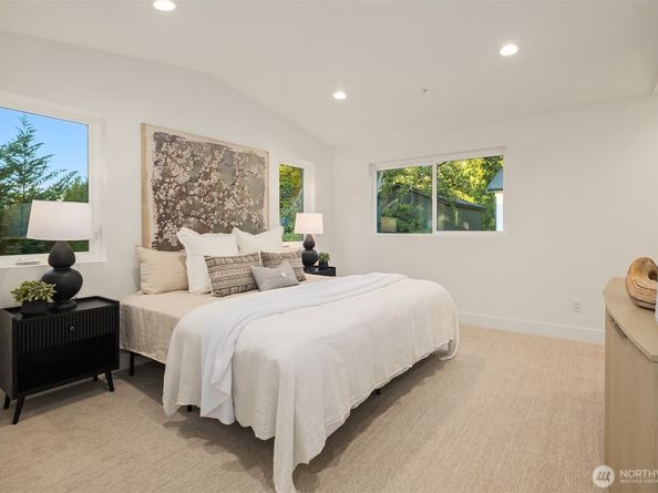 10172 NE 113th Place, Kirkland WA 98033