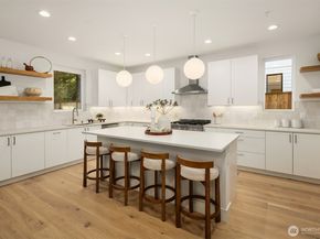 10172 NE 113th Place, Kirkland WA 98033
