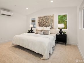 10172 NE 113th Place, Kirkland WA 98033