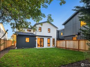 10172 NE 113th Place, Kirkland WA 98033