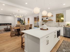 10172 NE 113th Place, Kirkland WA 98033