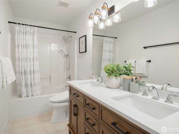16760 128th Place NE, Woodinville WA 98072
